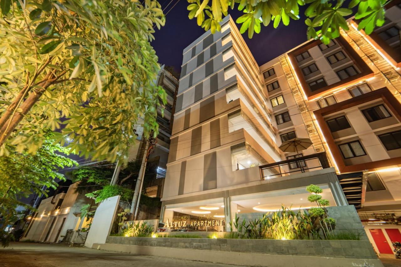 Redliving Apartemen Premium Exclusive Seturan Yogyakarta Buitenkant foto